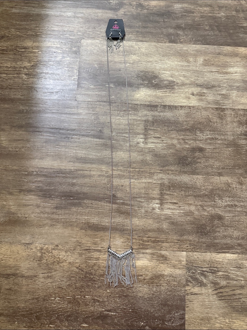 NWT Paparazzi Silver Fringe Pendant Necklace
